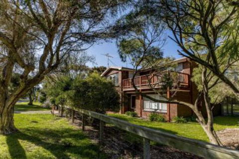 HIP NAUTIC 100 Metres To Beach - Accommodation Mount Tamborine 2