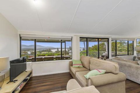 Aurelia 14 Stewart Street - Accommodation Mount Tamborine 0