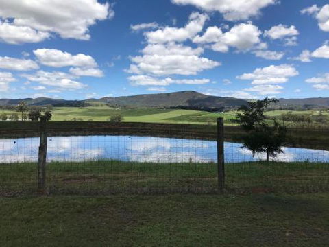 Oakey Creek HV Country Retreat Walk To Wine Tasting - Accommodation Mount Tamborine 1