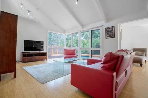 Comfy Holiday House With Pool@rosanna - Accommodation Mount Tamborine 2