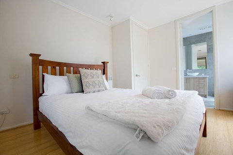 Comfy Holiday House With Pool@rosanna - Accommodation Mount Tamborine 4