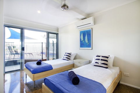 A Point Of View Airlie Beach - Accommodation Mount Tamborine 3