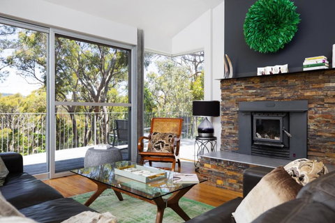 The Bird House - Accommodation Mount Tamborine 4