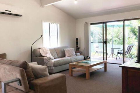 Sandy Palms 28 Moorooba Cr Beautiful Home With Wifi Air Con & Boat Parking - Accommodation Mount Tamborine 3