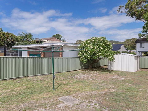 Sandy Shoal 46 Rigney Street Shoal Bay Beach Cottage With Aircon - Accommodation Mount Tamborine 4