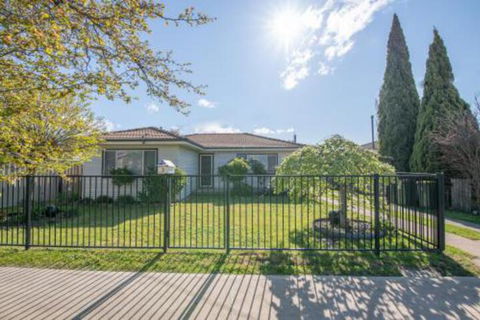 Autumn St. Trendy East Orange Near CBD - Accommodation Mount Tamborine 0