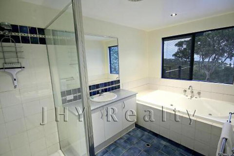 Eagle Vista - Accommodation Mount Tamborine 0