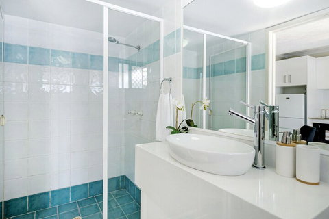 Luxury Living By The Sea - Accommodation Mount Tamborine 5