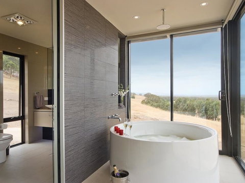 The McLaren Eye Holiday House - Accommodation Mount Tamborine 5