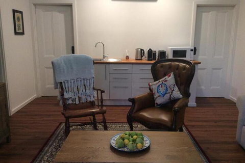 The Garden Cottage At The Olives - Accommodation Mount Tamborine 6