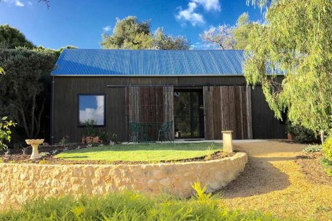 The Garden Cottage At The Olives - Accommodation Mount Tamborine 3