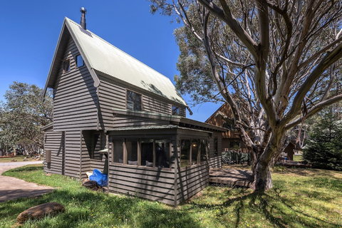 Aaragon - Accommodation Mount Tamborine 0
