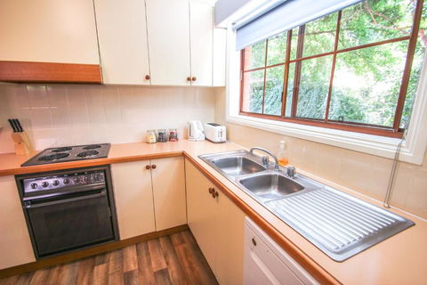 Amber Cottage - Accommodation Mount Tamborine 1