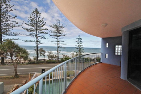 Unit 1 The Rocks 1746 David Low Coolum Beach 500 Bond - Accommodation Mount Tamborine 5
