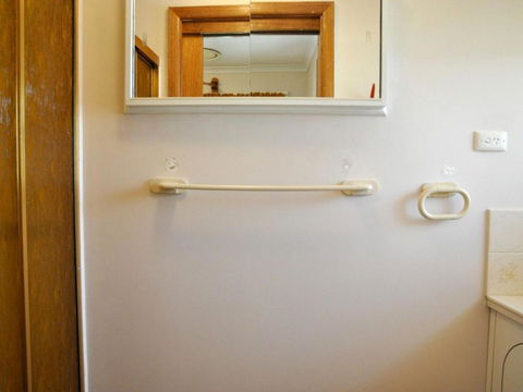 RETRO RETREAT INLET SIDE - Accommodation Mount Tamborine 5