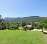 Bottlebrush Lodge Great views  a pool - Accommodation Mount Tamborine