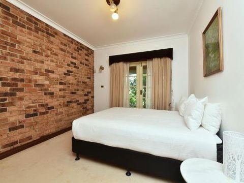 Wine Country Homestead Estate - Accommodation Mount Tamborine 4