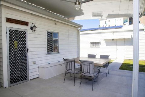 Urangan Harbour Cottage - Accommodation Mount Tamborine 5