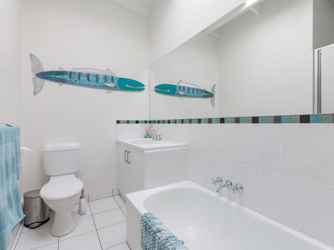 Absolute Beachfront - Accommodation Mount Tamborine 4