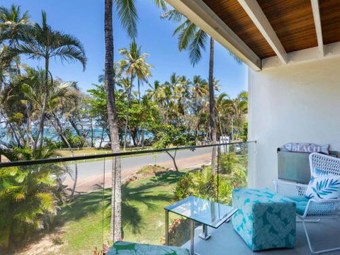 Absolute Beachfront - Accommodation Mount Tamborine 5