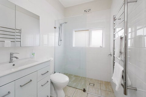 The Field Villa (083i) - Accommodation Mount Tamborine 5