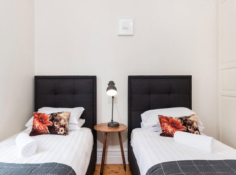 Fawkners Nest - Accommodation Mount Tamborine 0