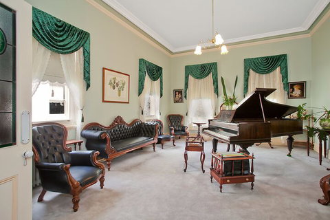 Merton Manor Exclusive Bed And Breakfast - Accommodation Mount Tamborine 4
