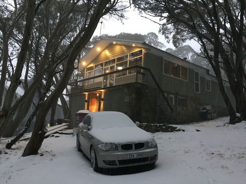 Amber Lodge Mt Buller - Hostel - Accommodation Mount Tamborine 1