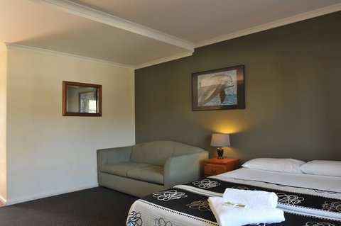 The Bayview Hotel - Accommodation Mount Tamborine 4