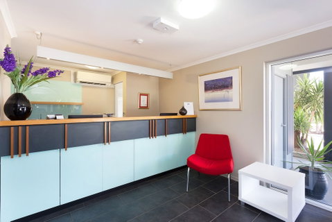 Rocklea International Motel - Accommodation Mount Tamborine 1