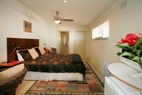 The Bank Guesthouse - Accommodation Mount Tamborine 4