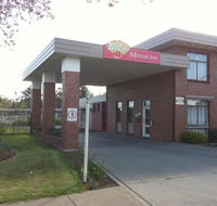 Big Valley Lakeside Paradise Motor Inn - Accommodation Mount Tamborine