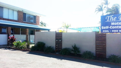 Rover Holiday Units - Accommodation Mount Tamborine 2