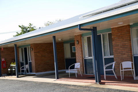 Rover Holiday Units - Accommodation Mount Tamborine 3