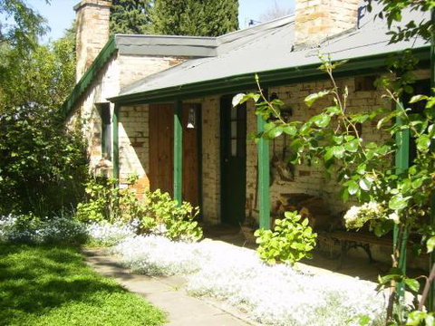 Laurel Cottage - Accommodation Mount Tamborine 3