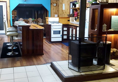 Rustic Retreat Esperance - Accommodation Mount Tamborine 4