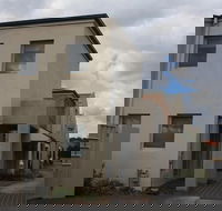 Grand Manor Motor Inn - Queanbeyan - Accommodation Mount Tamborine