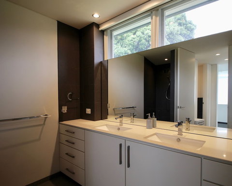 Boathouse Augusta - Accommodation Mount Tamborine 5