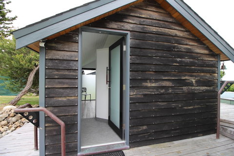 Boathouse Augusta - Accommodation Mount Tamborine 1