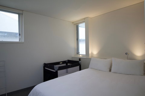 Boathouse Augusta - Accommodation Mount Tamborine 4