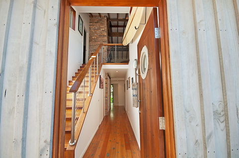 A PERFECT STAY - The Hawk At Wategos - Accommodation Mount Tamborine 2