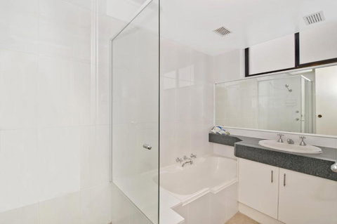 Tasman Towers 9 3 Munster Street - Accommodation Mount Tamborine 2