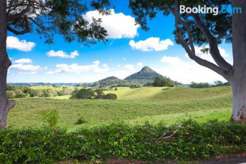 Sunrise At Sanquar Noosa Hinterland - Accommodation Mount Tamborine 3