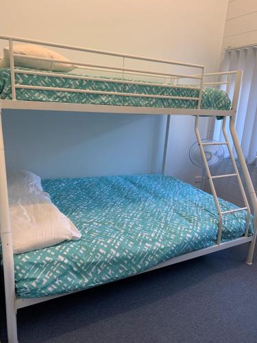 11 Anchovy Street Tin Can Bay Summer Haven Coastal Retreat - Accommodation Mount Tamborine 5