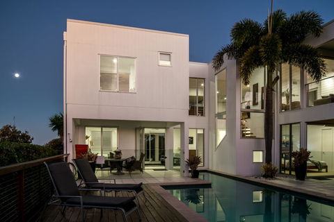 Sunshine Coast White House - Accommodation Mount Tamborine 1