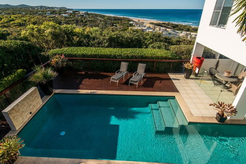 Sunshine Coast White House - Accommodation Mount Tamborine 2