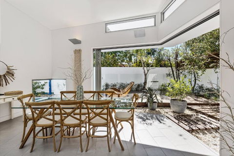 Ultimate Light & Space Noosa Heads - Accommodation Mount Tamborine 2