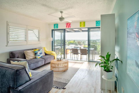 Coolum Beach 3 Level Townhouse Private Rooftop Terrace Spa Overlooking Mount Coolum - Accommodation Mount Tamborine 6