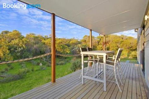 A One One Two At Island Beach - Accommodation Mount Tamborine 4