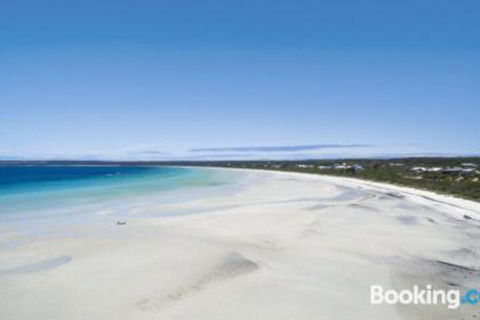 A One One Two At Island Beach - Accommodation Mount Tamborine 0